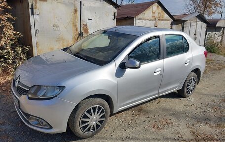 Renault Logan II, 2016 год, 450 000 рублей, 3 фотография