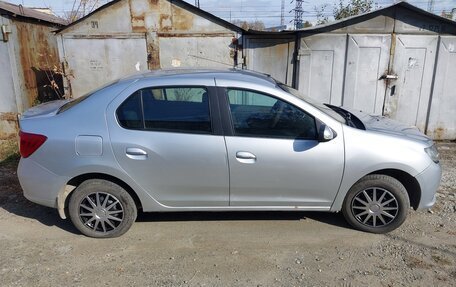 Renault Logan II, 2016 год, 450 000 рублей, 4 фотография