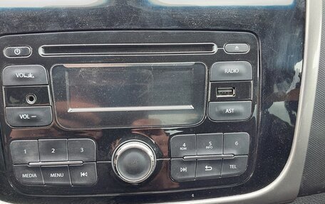 Renault Logan II, 2016 год, 450 000 рублей, 15 фотография