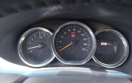 Renault Logan II, 2016 год, 450 000 рублей, 14 фотография