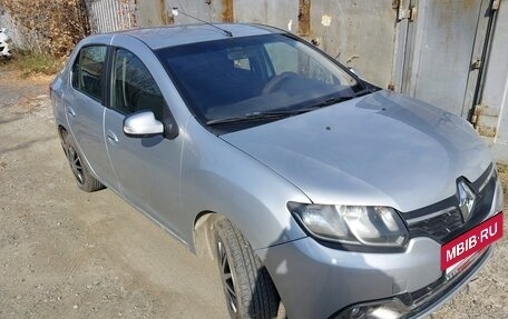 Renault Logan II, 2016 год, 450 000 рублей, 11 фотография