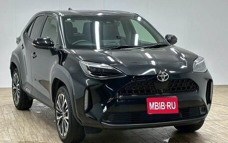 Toyota Yaris Cross, 2023 год, 1 550 000 рублей, 1 фотография