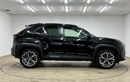 Toyota Yaris Cross, 2023 год, 1 550 000 рублей, 2 фотография