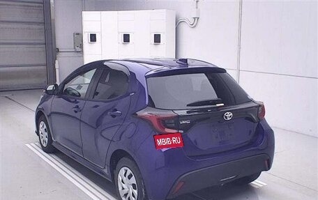 Toyota Yaris, 2021 год, 750 000 рублей, 2 фотография