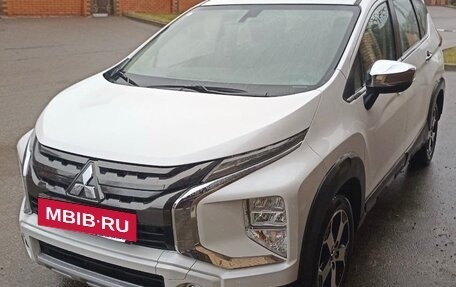 Mitsubishi Xpander, 2022 год, 2 280 000 рублей, 2 фотография