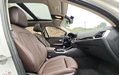 BMW 3 серия, 2022 год, 2 890 999 рублей, 11 фотография