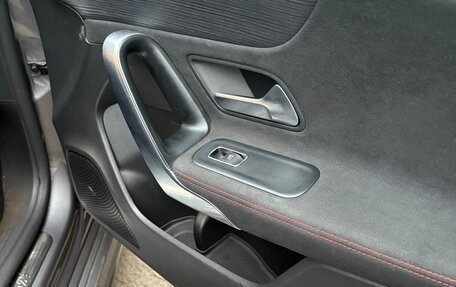 Mercedes-Benz CLA, 2019 год, 2 890 000 рублей, 8 фотография