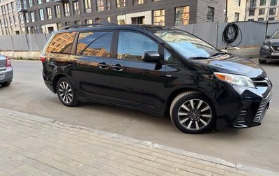 Toyota Sienna III, 2018 год, 2 650 000 рублей, 1 фотография