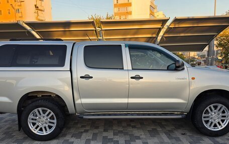 Toyota Hilux VII, 2012 год, 2 000 000 рублей, 3 фотография