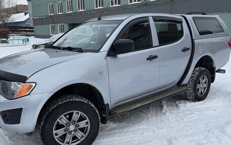Mitsubishi L200 IV рестайлинг, 2014 год, 1 400 000 рублей, 6 фотография