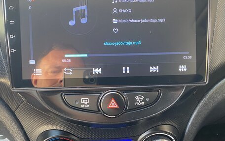 Hyundai Solaris II рестайлинг, 2012 год, 900 000 рублей, 10 фотография