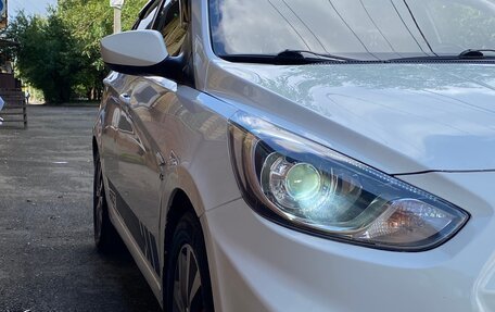 Hyundai Solaris II рестайлинг, 2012 год, 900 000 рублей, 14 фотография