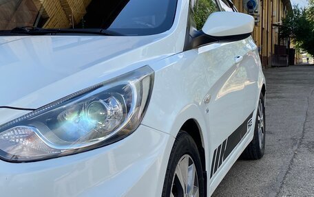 Hyundai Solaris II рестайлинг, 2012 год, 900 000 рублей, 13 фотография