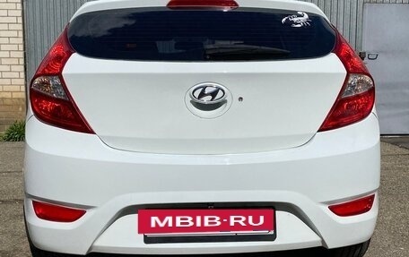 Hyundai Solaris II рестайлинг, 2012 год, 900 000 рублей, 16 фотография