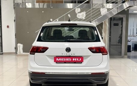 Volkswagen Tiguan II, 2021 год, 2 799 900 рублей, 6 фотография