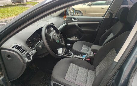 Skoda Octavia, 2010 год, 800 000 рублей, 9 фотография