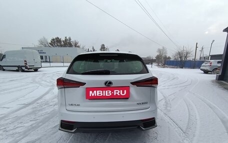 Lexus NX I, 2018 год, 3 500 000 рублей, 6 фотография