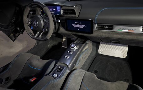 Maserati MC20, 2025 год, 45 000 000 рублей, 16 фотография