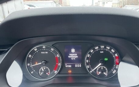 Skoda Octavia IV, 2021 год, 2 200 000 рублей, 11 фотография