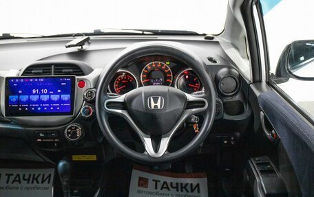 Honda Fit III, 2010 год, 725 000 рублей, 9 фотография