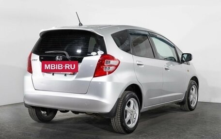 Honda Fit III, 2010 год, 725 000 рублей, 4 фотография
