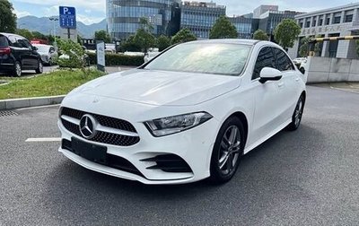 Mercedes-Benz A-Класс, 2020 год, 2 100 000 рублей, 1 фотография
