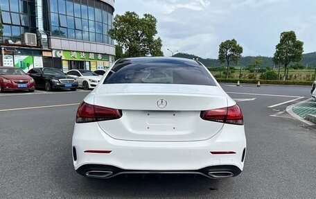 Mercedes-Benz A-Класс, 2020 год, 2 100 000 рублей, 4 фотография