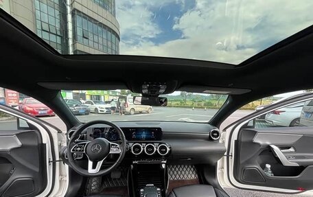 Mercedes-Benz A-Класс, 2020 год, 2 100 000 рублей, 8 фотография