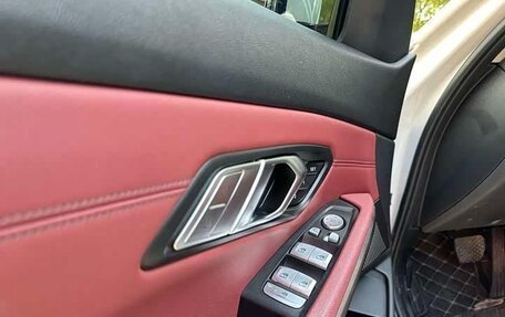 BMW 3 серия, 2021 год, 2 800 000 рублей, 14 фотография