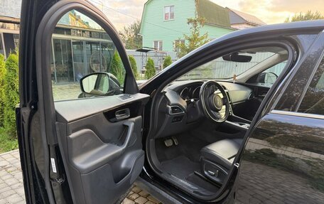 Jaguar F-Pace, 2018 год, 3 950 000 рублей, 19 фотография