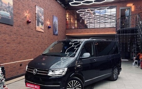 Volkswagen Multivan T6 рестайлинг, 2019 год, 5 000 000 рублей, 1 фотография