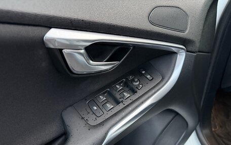 Volvo V40 Cross Country I, 2013 год, 1 130 000 рублей, 10 фотография