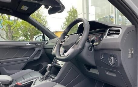 Volkswagen Tiguan II, 2021 год, 2 120 000 рублей, 14 фотография