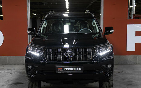 Toyota Land Cruiser Prado 150 рестайлинг 2, 2022 год, 11 499 000 рублей, 2 фотография