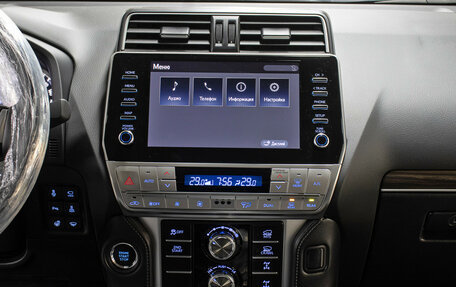 Toyota Land Cruiser Prado 150 рестайлинг 2, 2022 год, 11 499 000 рублей, 14 фотография