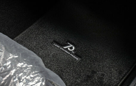 Toyota Land Cruiser Prado 150 рестайлинг 2, 2022 год, 11 499 000 рублей, 25 фотография