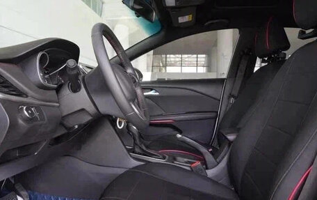 Chevrolet Monza, 2022 год, 1 020 000 рублей, 5 фотография