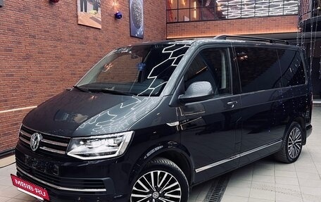 Volkswagen Multivan T6 рестайлинг, 2019 год, 5 000 000 рублей, 2 фотография