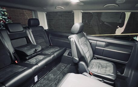 Volkswagen Multivan T6 рестайлинг, 2019 год, 5 000 000 рублей, 9 фотография