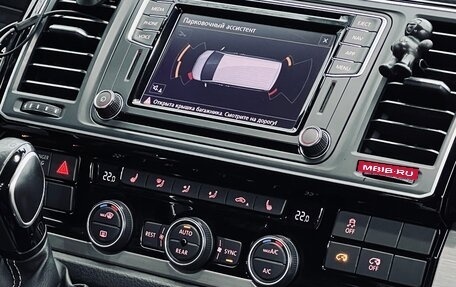 Volkswagen Multivan T6 рестайлинг, 2019 год, 5 000 000 рублей, 18 фотография