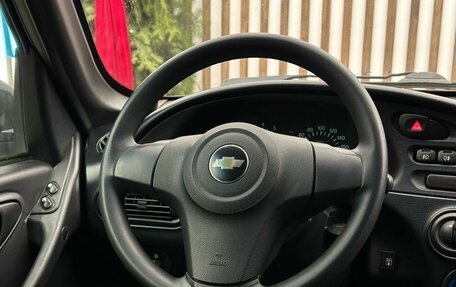 Chevrolet Niva I рестайлинг, 2017 год, 750 000 рублей, 6 фотография