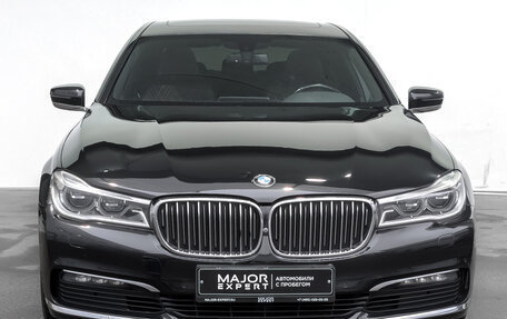 BMW 7 серия, 2018 год, 3 400 000 рублей, 2 фотография