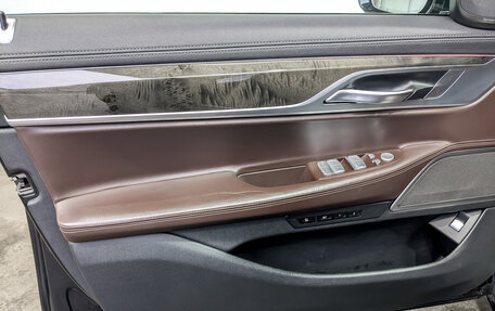 BMW 7 серия, 2018 год, 3 400 000 рублей, 21 фотография