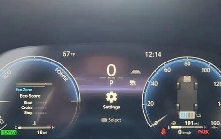 Toyota Crown, 2025 год, 8 380 000 рублей, 13 фотография