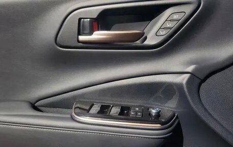 Toyota Crown, 2025 год, 8 380 000 рублей, 18 фотография