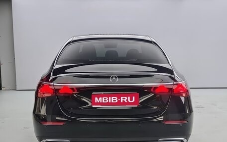 Mercedes-Benz E-Класс, 2025 год, 6 900 000 рублей, 6 фотография