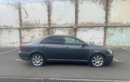 Toyota Avensis III рестайлинг, 2004 год, 650 000 рублей, 3 фотография
