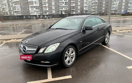 Mercedes-Benz E-Класс, 2012 год, 1 350 000 рублей, 6 фотография