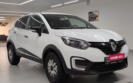 Renault Kaptur I рестайлинг, 2018 год, 1 236 000 рублей, 3 фотография