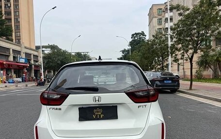 Honda Fit, 2021 год, 1 400 000 рублей, 2 фотография